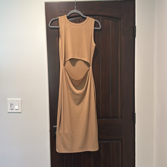 Elegant Tan Sleeveless Dress M - Picture 1 of 5